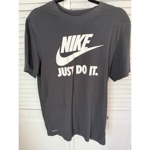 Nike‎ men's T-shirt size medium
